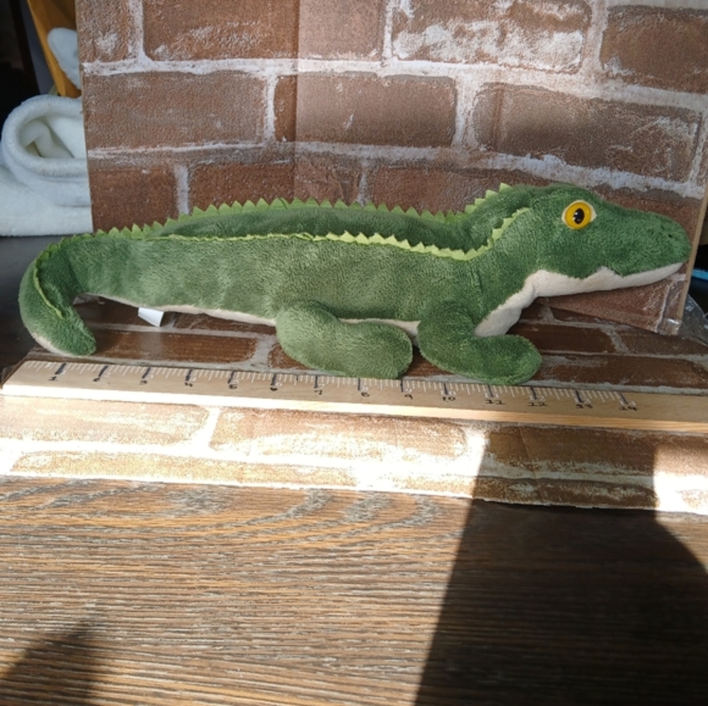 Wildlife Artists Crocodile/Alligator with Yellow Eyes Plush Stuffed Animal
